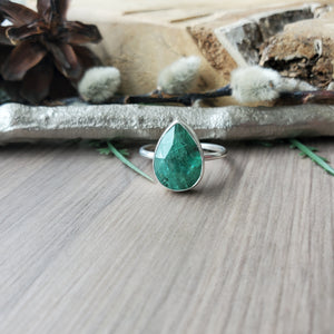 Moss Kyanite Ring, Green, Pear, Faceted