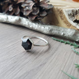 Spinel Ring, Hexagon