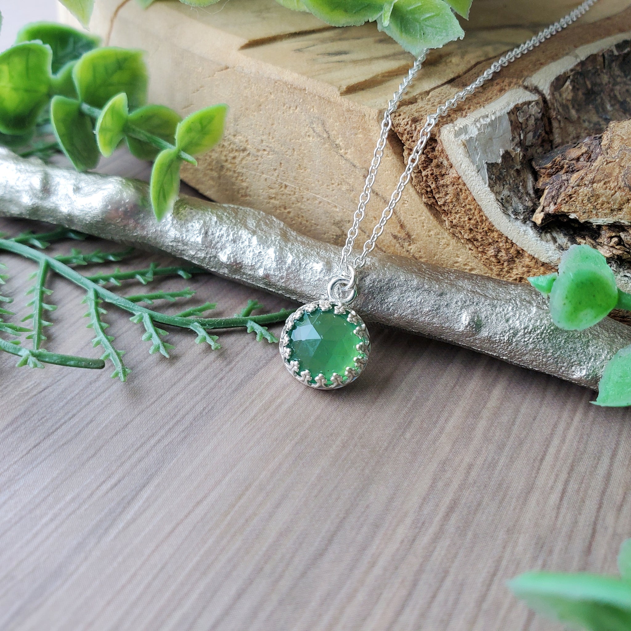 Serpentine Necklace, Round, Crown – Silver Moose Arts