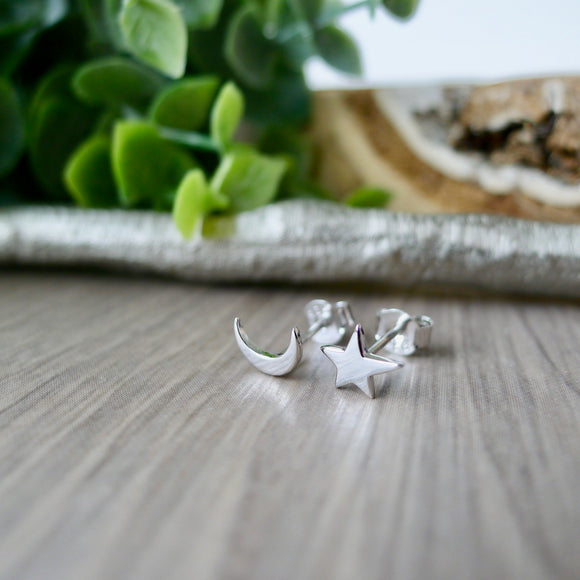 Galaxy Studs, Mismatched Pair