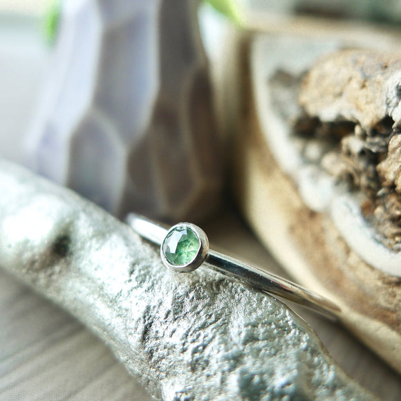 Diamond Ring, Tiny Green