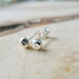 Pebble Studs
