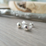 Pebble Studs